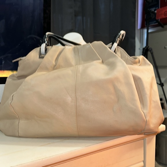 new without tags- l.a.m.p. - gwen stepanie hobo bag - Picture 6 of 16